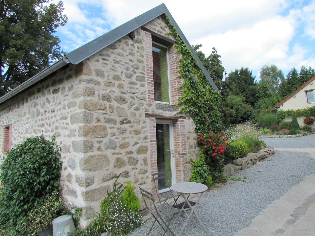Domaine De La Jarrige Hotel Saint-Vaury Bagian luar foto